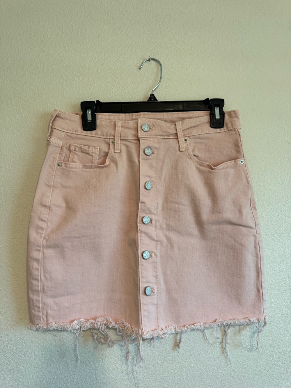 Old Navy Women's Pink Button-Front Denim Skirt with Frayed Hem